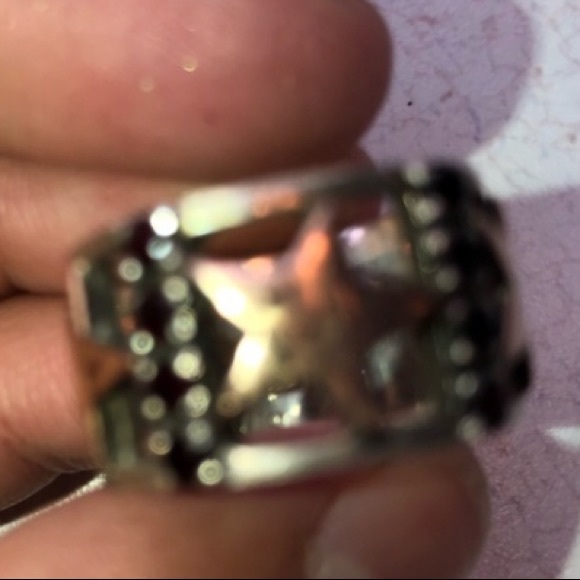 Sterling Silver ring with 8 Ruby’s - Picture 5 of 7